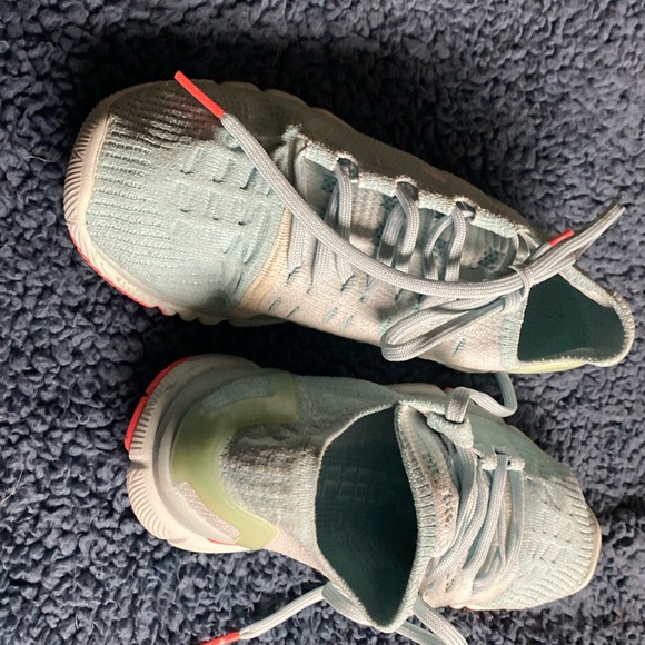 Never used wrong size. Beautiful color & shoe. 7 1/2 Under Armor - Picture 2 of 9